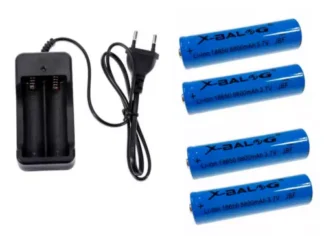 CARICABATTERIE 2 SLOT CARICATORE DA MURO +4 BATTERIE RICARICABILI OMAGGIO